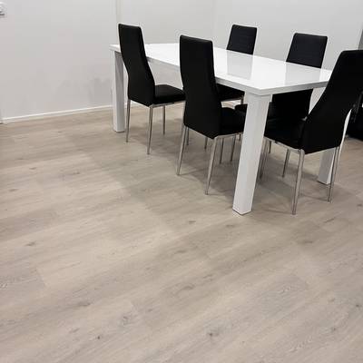 Vinyylilankku SPC+EVA KL33 5619 2.79m2